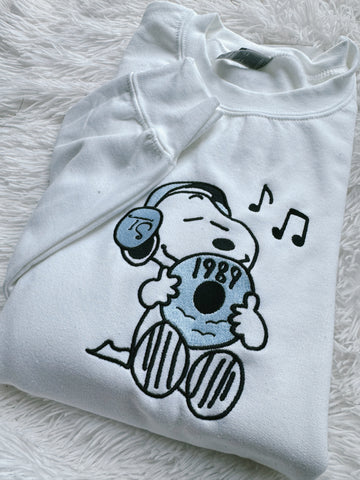 Snoopy Taylor Embroidered Sweatshirt