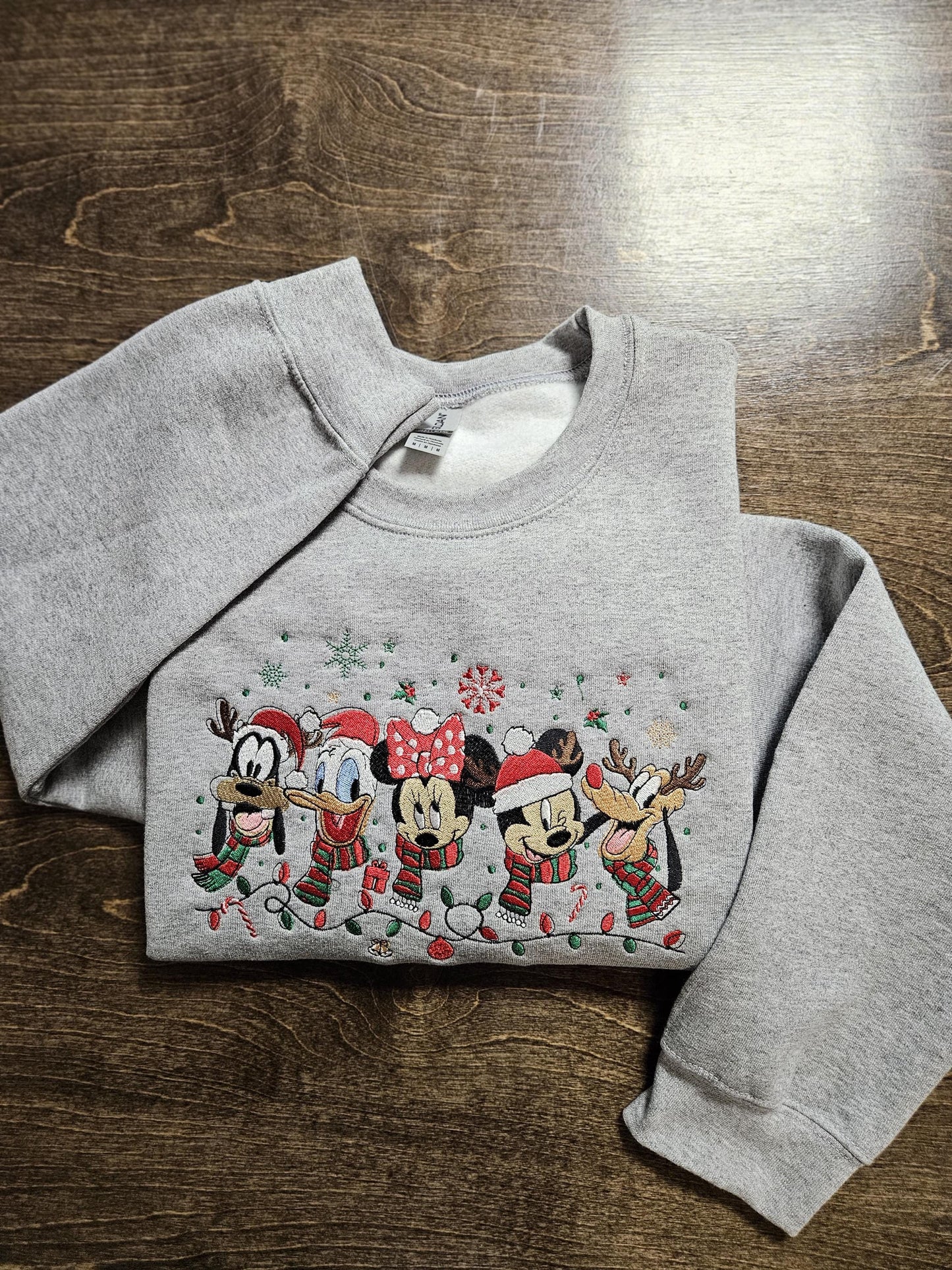 MICKEY and FRIENDS Christmas embroidered sweatshirt