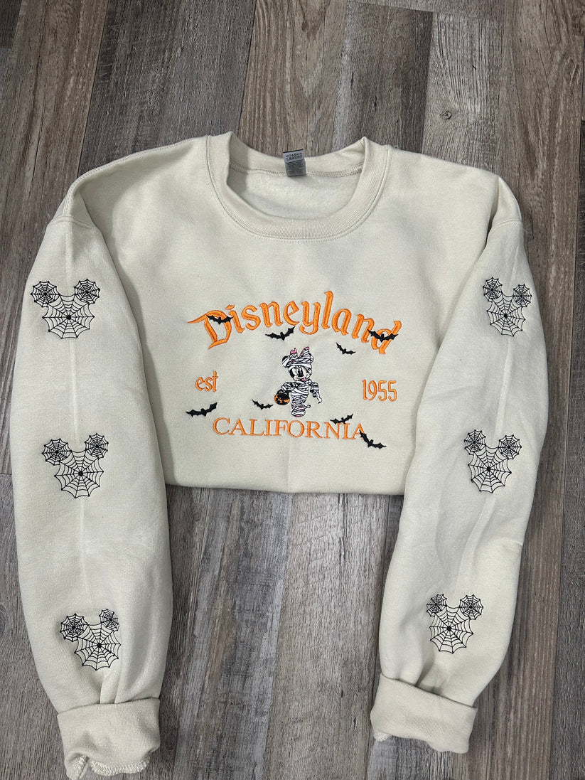 Disneyland Mickey and Minnie Embroidery Sweatshirt