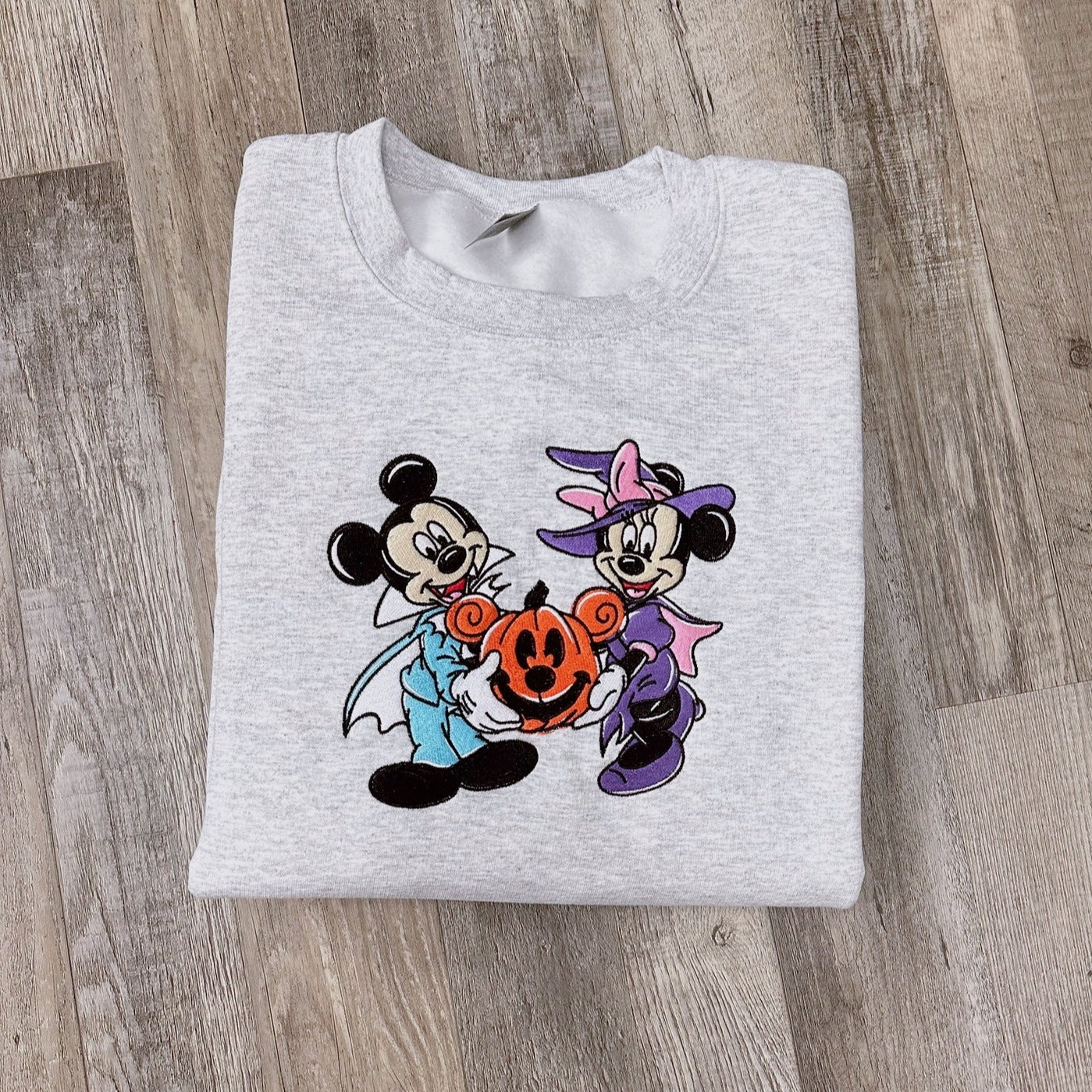 Mickey & Minnie pumpkin Embroidery Sweatshirt