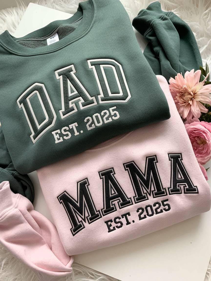 Personalized Mama & Dad Embroidered Sweatshirt