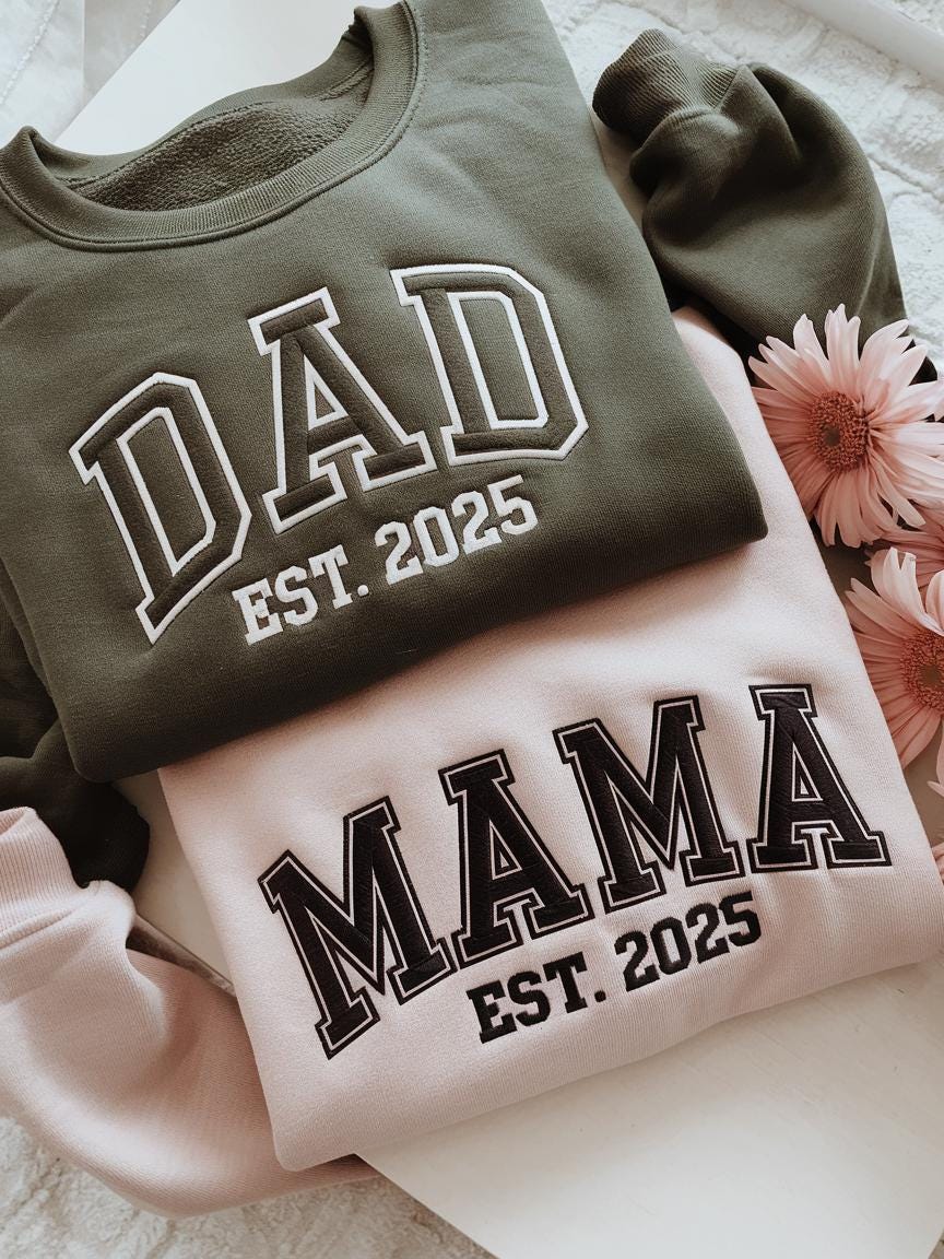 Personalized Mama & Dad Embroidered Sweatshirt