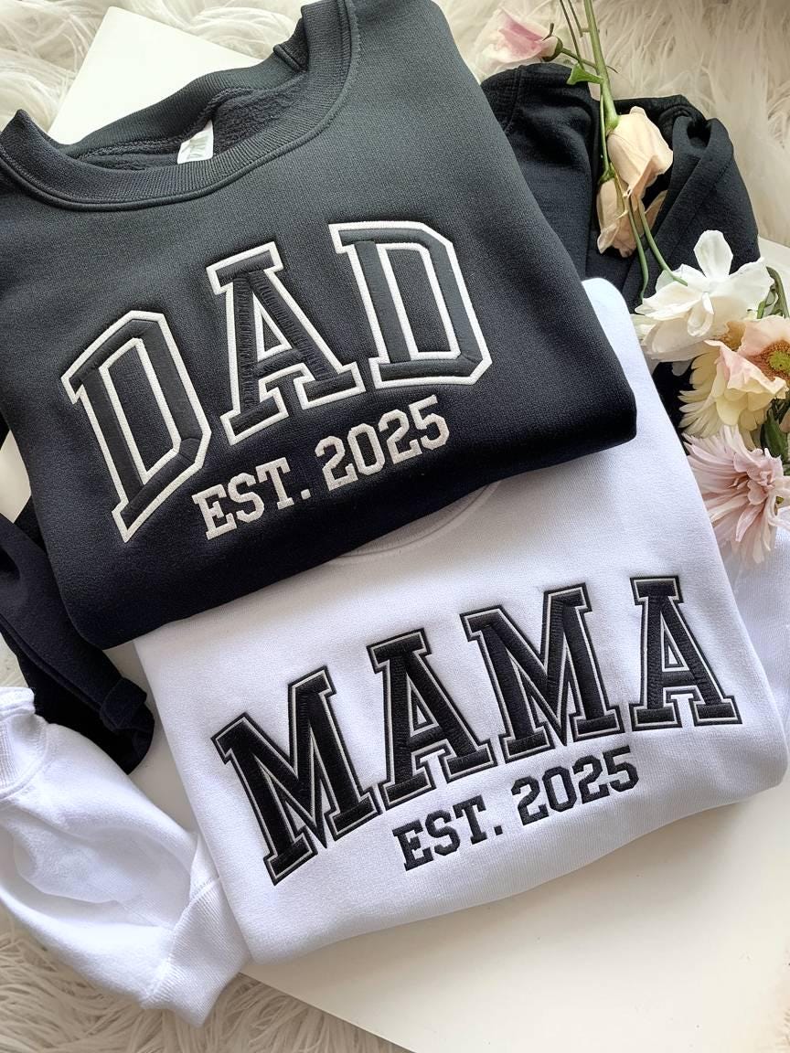 Personalized Mama & Dad Embroidered Sweatshirt