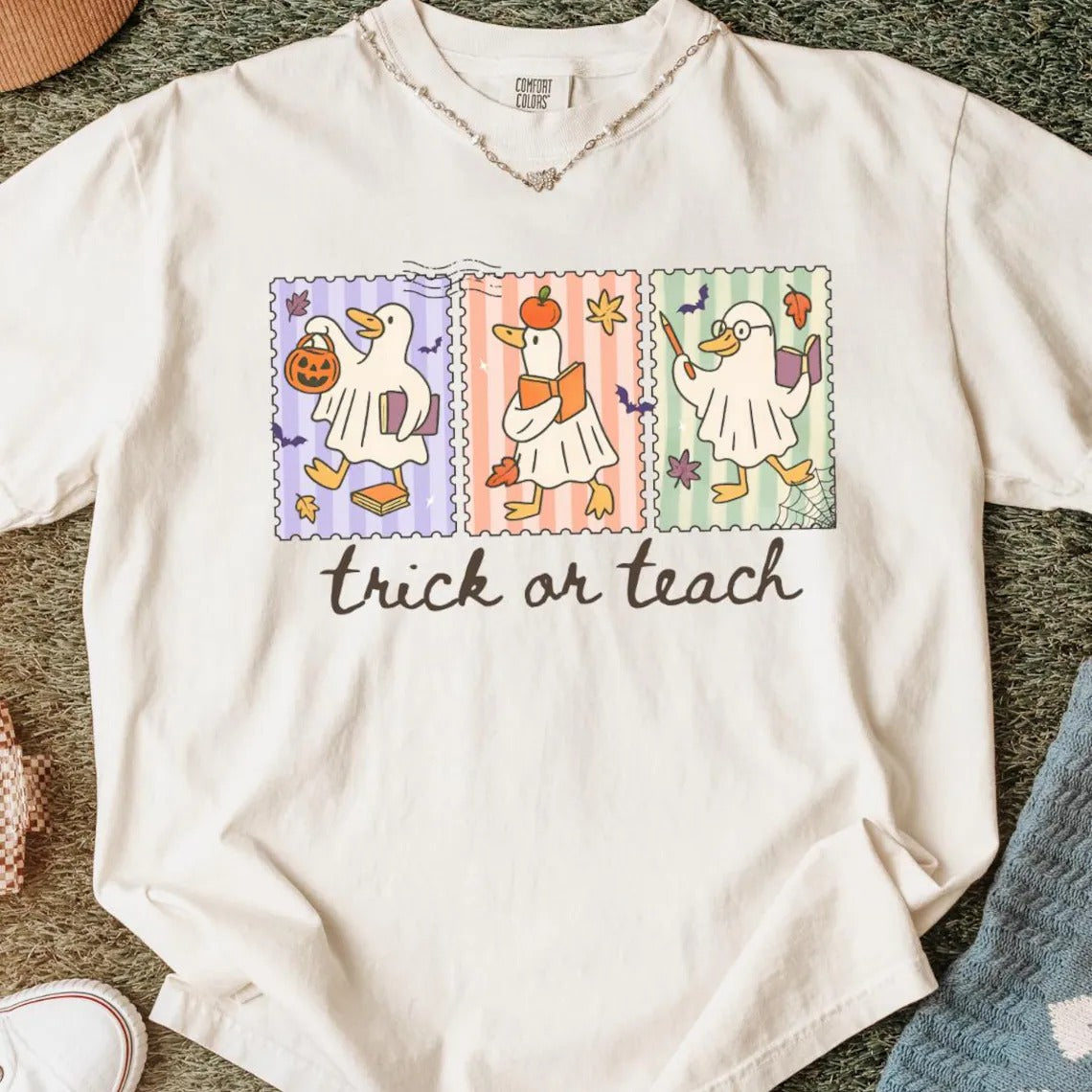 Funny teacher goose Halloween  Comfort color T-Shirt
