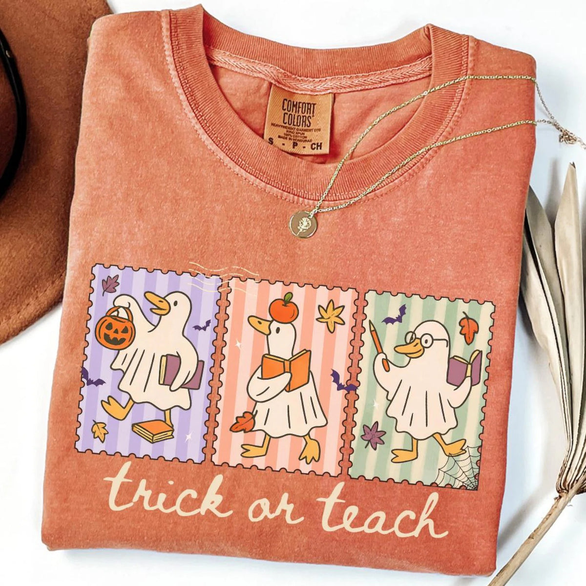 Funny teacher goose Halloween  Comfort color T-Shirt