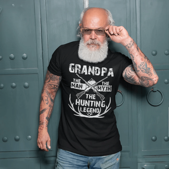 Funny Deer Hunting T-Shirt - Grandpa The Man The Myth The Hunting Legend - T-Shirt for Hunter